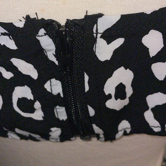 Adorable halter top and cropped pants outfit size medium - Picture 6 of 14